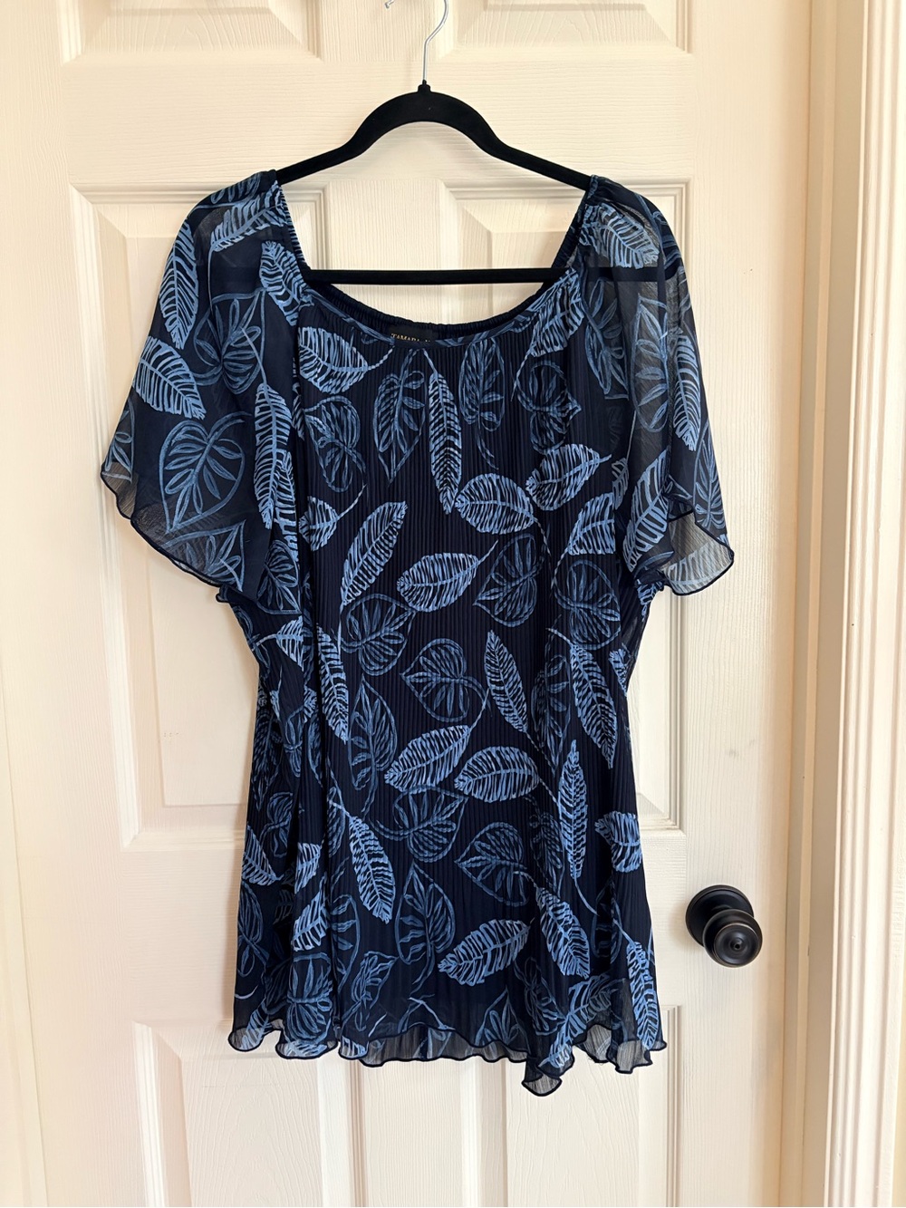Women’s Navy Leaf Print Chiffon Top